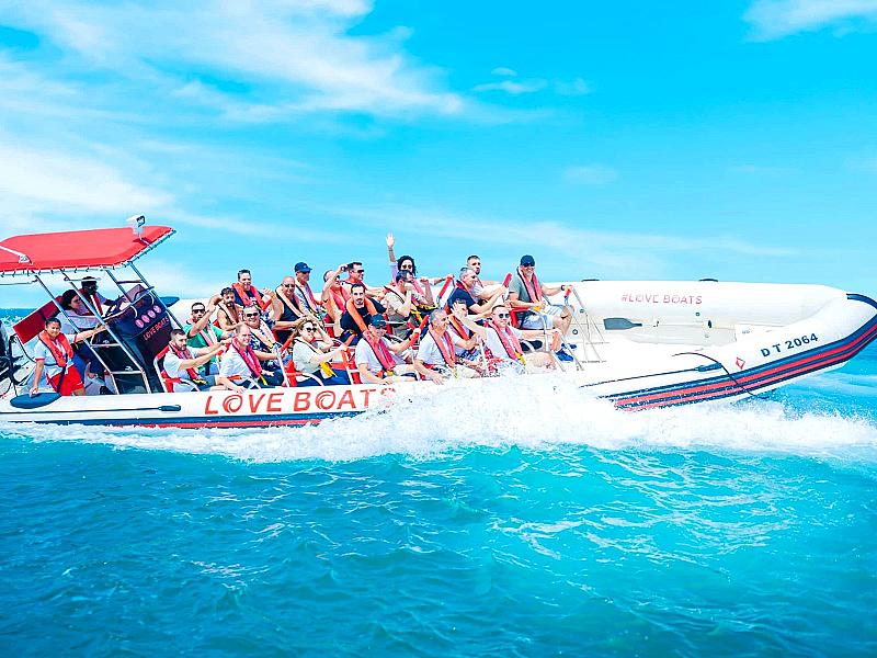 Love Boats UAE thumbnail 3