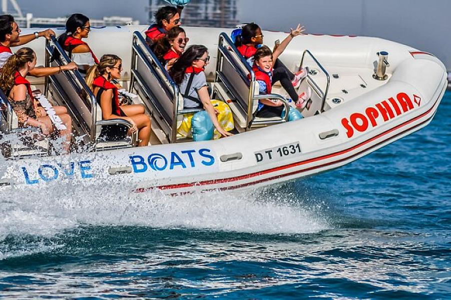 Love Boats UAE - Image 1